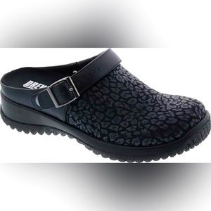 Drew Savannah Black Animal Print Orthopedic Clog Shoes Size 7.5